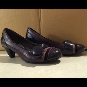 Lime Light Alisa size 7 purple mixed material heel